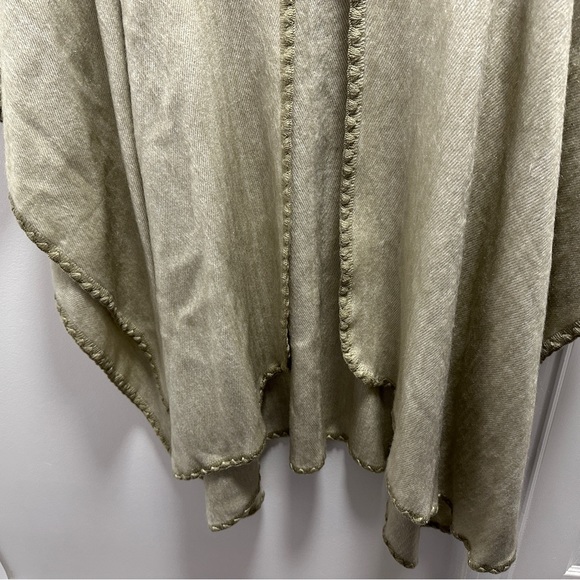 GOLDEN COLOR BABY ALPACA WOOL CAPE PONCHO WRAP SHAWL COAT HANDMADE IN ECUADOR - Picture 4 of 8